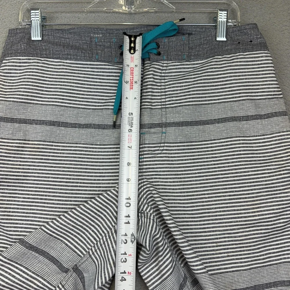RVCA Board Shorts Mens 31 Gray Stripe Classic Non-Stretch Swim Trunks Surf